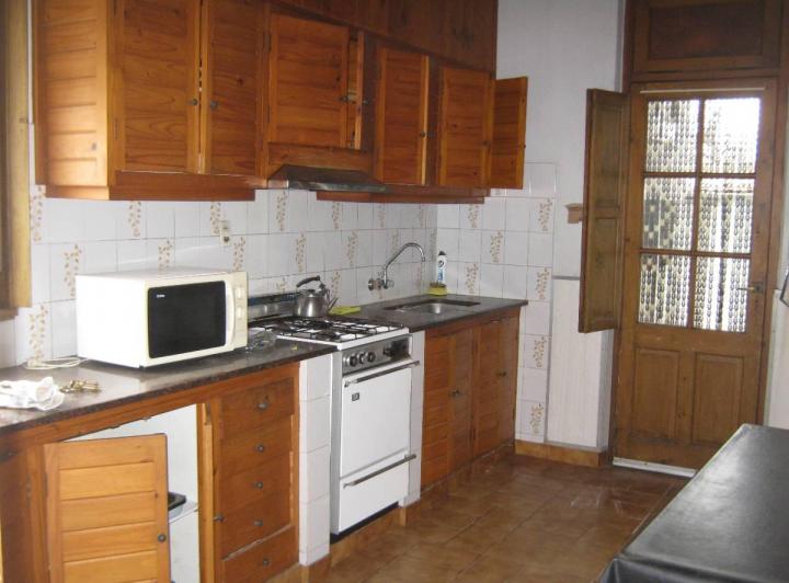 Casa · 310m² · 6 Ambientes · 1 Cochera