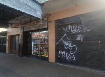 Local comercial de 5 ambientes, La Matanza · Propiedad en Venta Para Invertir 2 Locales, 2 Deptos y Garage Para 2 Autos Villa Constructora