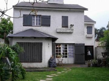 Casa · 200m² · 5 Ambientes · 2 Cocheras · Chalet de 5 Ambientes - Ituzaingó Norte