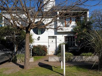 Casa · 200m² · 5 Ambientes · 2 Cocheras · Chalet de 5 Ambientes - Ituzaingó Norte