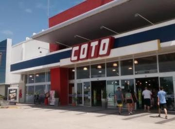 Local comercial , Cariló · Coto Madariaga - Stands Comerciales en Alquiler
