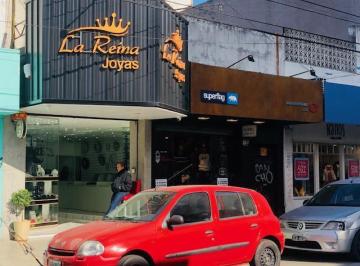 Local comercial · 375m² · Local - Banfield Oeste