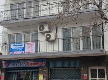Consultorio de 6 ambientes, Liniers · Liniers Piso Único 6 Amb 3 Baños Sin Expensas Muy Grande Apto Profesional