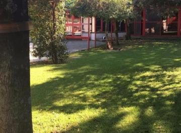 Casa · 500m² · 5 Ambientes · 3 Cocheras · Excelente Chalet en El Corazón de Parque Leloir