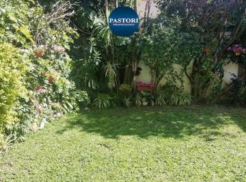 PAS-PAS-1275_2 · Venta de Casa en Olivos Roche 5 Amb con Lindo Jardin!