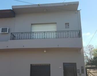 Casa · 130m² · 4 Ambientes · 1 Cochera · Casa en Victoria