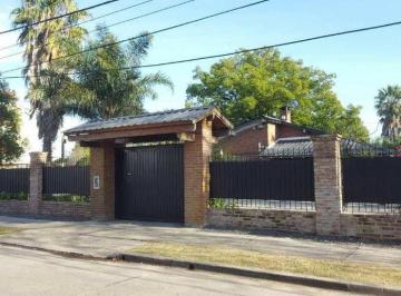 Casa de 6 ambientes, Ituzaingó · Chalet en Venta en Ituzaingó Norte