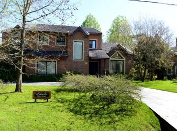 Casa de 4 ambientes, Pilar · Excelente Casa en Highland Park Impecable! Financiacion