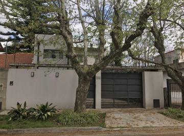 INB-INB-1871_2 · Casa 3 Dorm.. | Calle