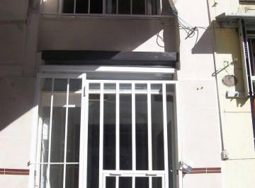 Local comercial , Flores · Bolivia 42 Local en Venta Excelente Ubicacion a m de Av Rivadavia.