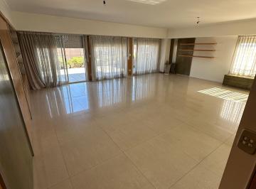 Departamento de 5 ambientes, Morón · Piso Exclusivo de 5 Amb. C/ Dep. de Servicio y Balcón - Apto Crédito
