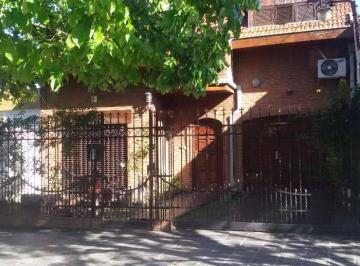 Casa de 5 ambientes, Ituzaingó · Chalet en Venta en Ituzaingo Sur