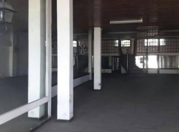 Local comercial de 3 ambientes, Almirante Brown · Importante Local Sobre Hipólito Yrigoyen Al 12.000
