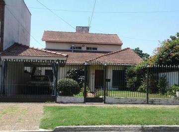 Casa · 185m² · 6 Ambientes · 2 Cocheras · Casa - Lomas de Zamora Oeste