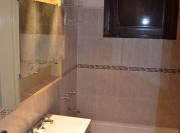 PH de 2 ambientes, Lomas de Zamora · PH en Importante Ubicacion. Apto Credito!