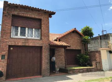 Casa · 150m² · 3 Dormitorios · 1 Cochera · Casa - Almirante Brown