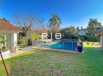 Casa de 4 ambientes, Pilar · Importante Propiedad Sobre 1500 m² con Impecable Quincho Cerrado
