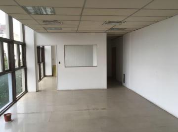 Oficina comercial de 1 ambiente, Villa Luro · Oficina en Alquiler Villa Luro 200 m²