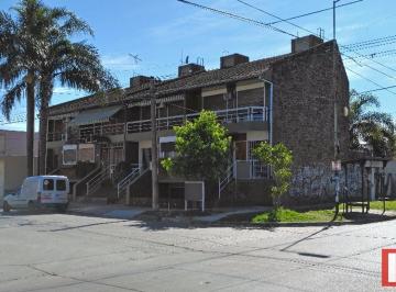 PH · 100m² · 4 Ambientes · 1 Cochera · Duplex Castelar Norte Apto Credito Tres Dorm.