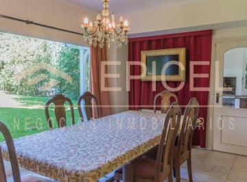 Casa · 250m² · 4 Ambientes · 2 Cocheras · Casa en Venta - St. Thomas Sur