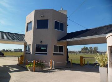 Terreno · 300m² · Lotes en "Domselaar Chico" - Barrio Cerrado