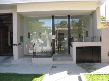Departamento de 2 ambientes, Almirante Brown · Departamento Dos Ambientes con Espacio Guarda Coche, a m de Estacion