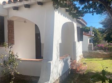 Casa de 4 ambientes, La Cumbre · La Cumbre - Calle Cordoba Al 700 - Reciclada - Se Vende con Renta
