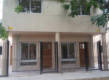 Casa de 4 ambientes, Quilmes · Casa, Duplex, 4 Ambientes, a Estrenar con Cochera, Barrio Parque, Bernal.