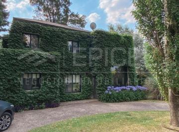 Casa · 205m² · 4 Ambientes · Casa en Venta - St. Thomas Norte - Canning - Oportunidad
