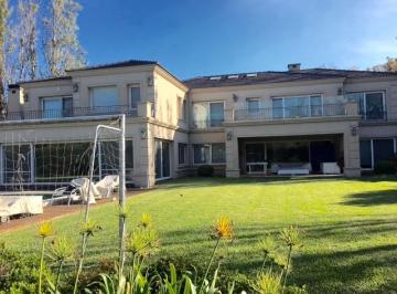 Casa de 11 ambientes, Pilar · Imponente Casa en Venta en Ayres de Pilar