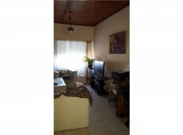 PH de 4 ambientes, Avellaneda · Venta PH en Wilde Apto Crédito. Excelentes Accesos.