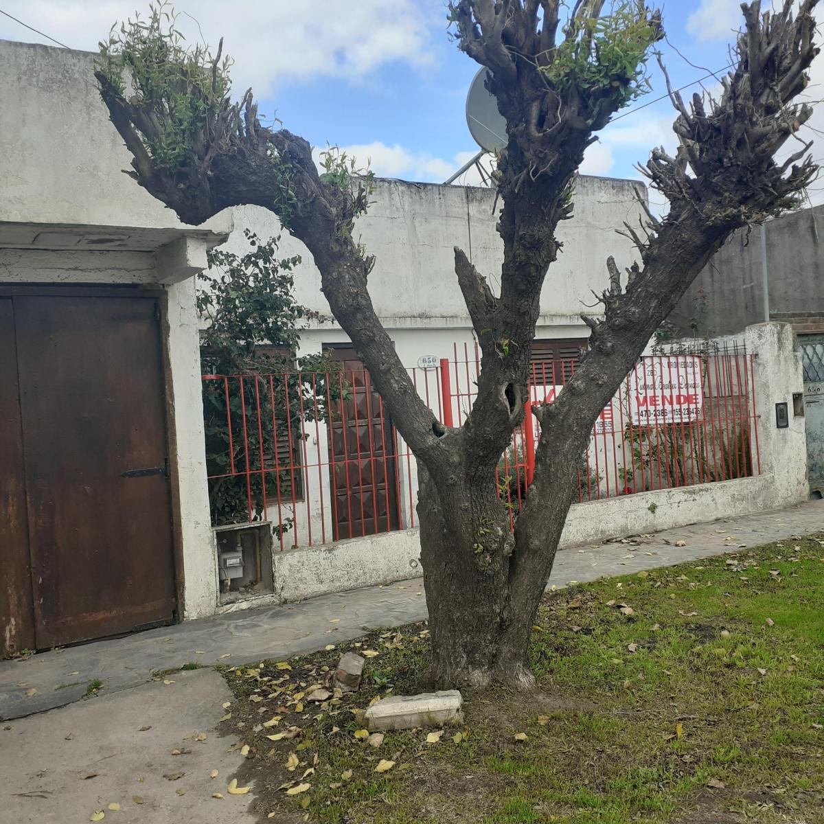 Casa 3 dorm, 120m² con cochera para 2 autos — 9 de Julio