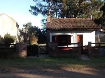 GIA-GI1-401_2 · Casa 3 Ambientes. | Av 8 1430