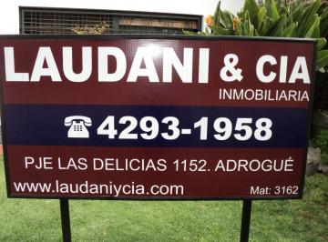Garage , Almirante Brown · Cochera Cubierta en Excelente Ubicacion