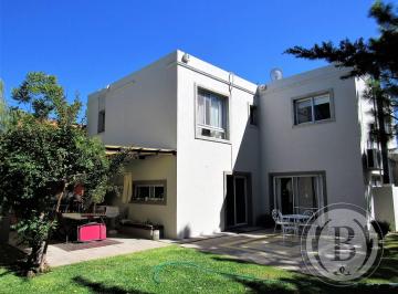 Casa de 4 ambientes, Tigre · Bustamante Prop Santa Catalina 8062 Casa Venta Villanueva Tigre