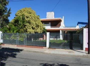 CPS-CP1-207_2 · Vende Casa de Tres Dorm. Barrio Residencial, La Rioja