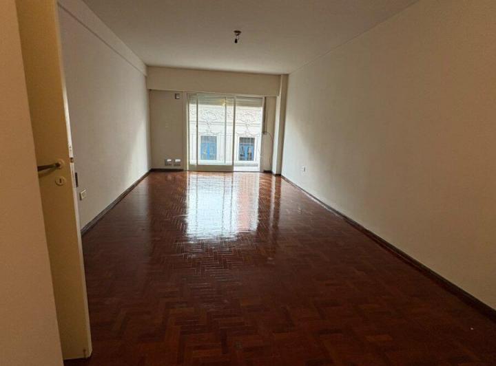 Departamento · 100m² · 8 Ambientes