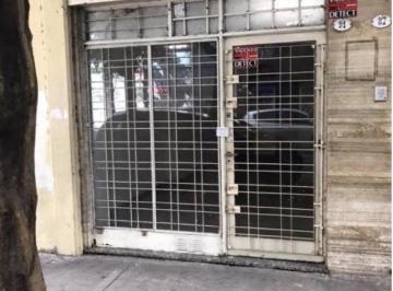 Local comercial · 50m² · Local 3 X 8 con Entrepiso Techos Altos Baño m de Av Rivadavia