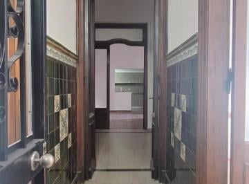 Casa · 120m² · 6 Ambientes · Pje. Storni 797 - Casona Renovada Uso Comercial