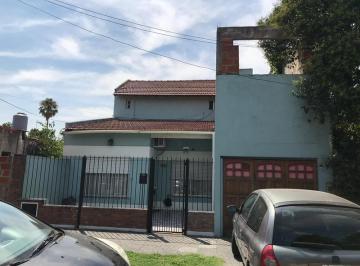 Casa · 135m² · 4 Ambientes · Casa - Lomas de Zamora Oeste