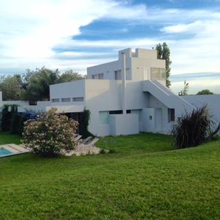 Casa · 651m² · 7 Ambientes · 2 Cocheras