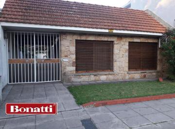 Casa · 90m² · 3 Ambientes · 1 Cochera · Casa - Temperley Este