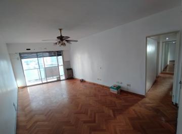 Departamento de 4 ambientes, Avellaneda · Departamento de 4 Ambientes en Avellaneda Centro
