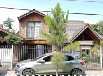 Casa · 250m² · 4 Ambientes · 2 Cocheras · Casa Venta Ituzaingo