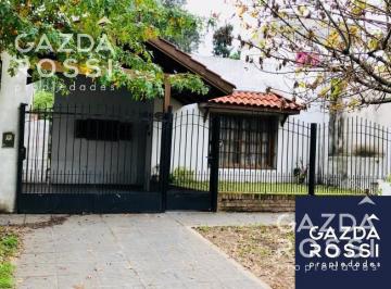 Casa · 338m² · 3 Ambientes · Casa - Adrogue