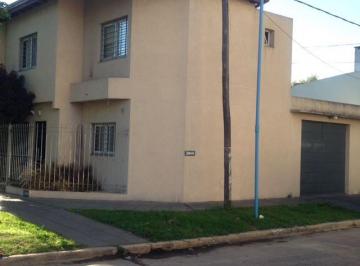 Casa de 4 ambientes, Quilmes · Duplex en Venta en Quilmes