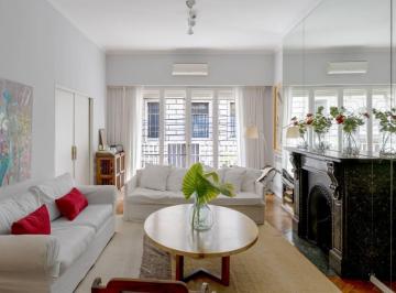 Departamento · 232m² · 5 Ambientes · 1 Cochera · Montevideo y Av Santa Fe
