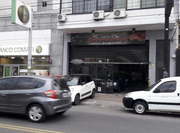Local comercial , Tres de Febrero · Espectacular Local Comercial Sobre Lote Propio de 8,66 de Frente X 50 m de Fondo