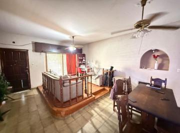 Casa de 6 ambientes, Lomas de Zamora · Excelente Propiedad Para Varias Familias en Llavallol. Ideal Inversores