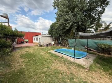 Casa de 6 ambientes, Lomas de Zamora · Excelente Propiedad Para Varias Familias en Llavallol. Ideal Inversores